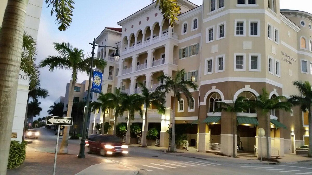 Appraisal in Fort Pierce,  Florida Cartoon Image by AppraiseItNow