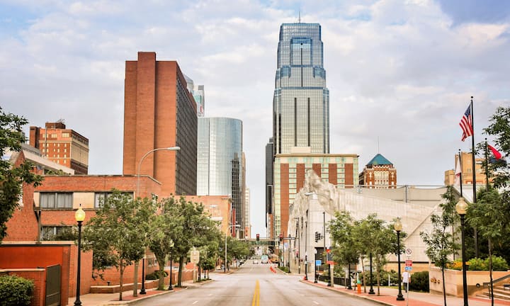 Appraisal in Raytown, Missouri Cartoon Image by AppraiseItNow